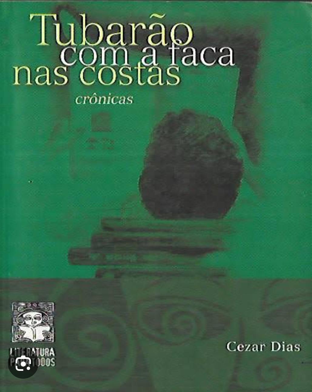 Tubarão com a faca nas costas