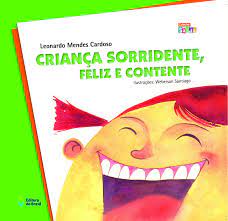 Criança sorridente, feliz e contente / 2015